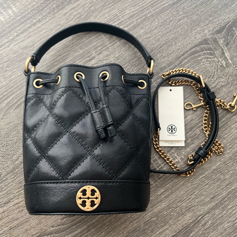 Tory Burch Willa Mini Bucket Bag in Black